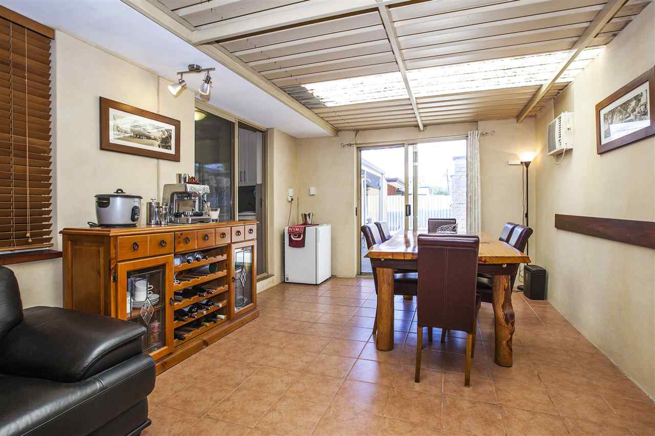 resized-2349823-009 - Open2view ID285673 - Azara Place 6 Parkwood.jpg